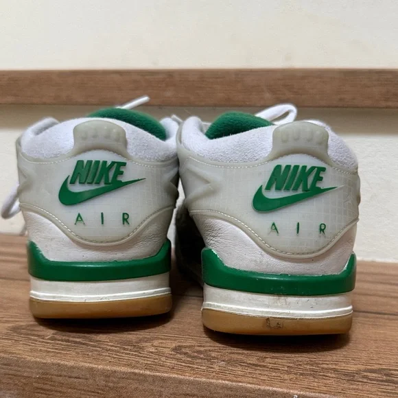 Nike Air Jordan 4 RM White and Green Sneakers - Picture 3 of 6